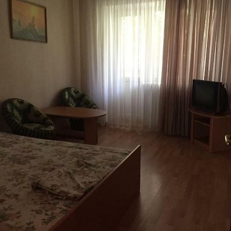 2-Х Комнатная Квартира, Первая Линия От Моря Apartment Chornomorsk Bagian luar foto